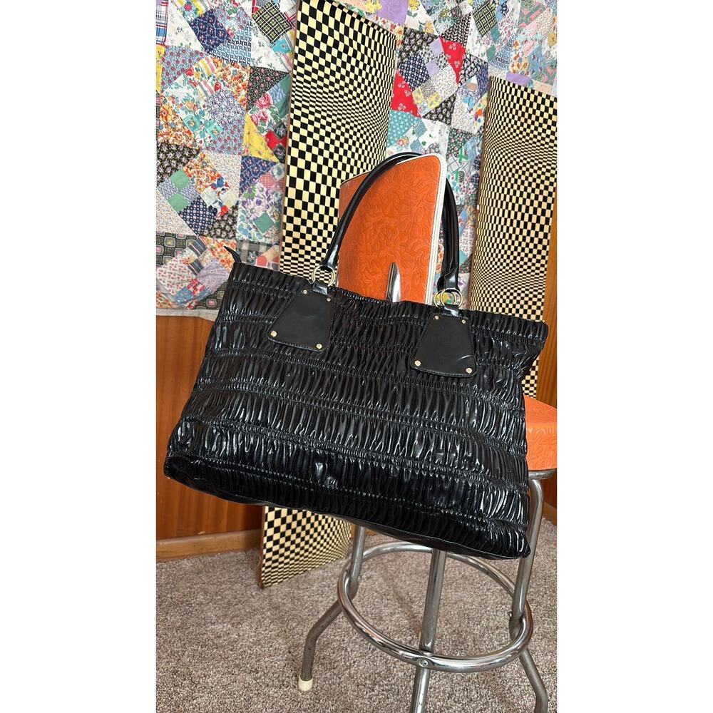 Vintage 70s patent black smocked carry all bag